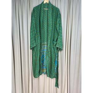 Silky Soft Men's Kimono <b>Robe</b> Long Sleeve Elegant Vintage Satin House <b>Beach</b> Wear Timeless Comfortable Lounge Sustainable Classic - Product Image 4