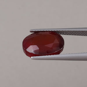 พลอยเฮสโซไนท์สีแดงธรรมชาติทรงหลวม9.85กะรัตทรงรี13.5X11มม. | ได้รับการรับรองจาก IGI สำหรับการทำเครื่องประดับ - Product Image 2
