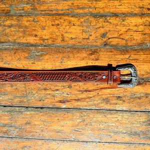 Cinturón Vaquero de Cuero Genuino de 40 mm Estilo Gaucho Vintage, Hecho a Mano con Diseño Paisley, Hebilla Clásica de Aleación de Zinc, Color y Logotipo Personalizables - Product Image 5