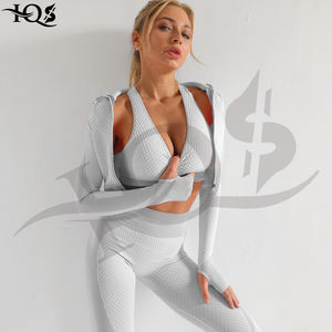 Ensemble de vêtements de yoga 3pc respectueux de l'environnement pour femmes Tissu respirant 220 grammes avec logo à motif imprimé sur le devant-Vente en gros - Product Image 3