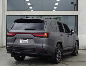 Lexus LX 600 F Sport Handling AWD Plus 2024 Usado en Excelentes Condiciones, Sin Accidentes, Volante a la Izquierda/Derecha - Product Image 6