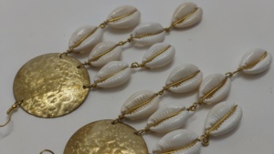 Pendientes de Concha de Cauri Blanca Natural, Joyería Boho Hecha a Mano para Mujer, Ecológica, Venta al por Mayor - Product Image 6