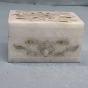 Joyero clásico de mármol blanco | Recuerdo decorativo al por mayor para mujer - Product Image 3