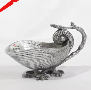 Enfriador de vino de metal con aspecto martillado de forma ovalada de cobre de última moda para restaurante y bar de hotel - Product Image 4