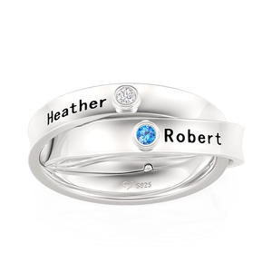 Anello Personalizzato Jeulia con Nome e Pietra Portafortuna a Doppio Cerchio per Anniversario di Fidanzamento - Product Image 3
