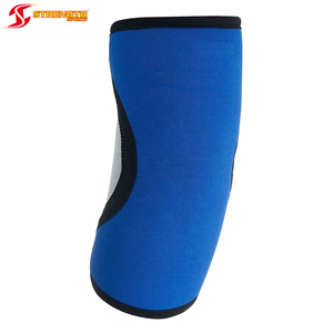 Protector de Codo de Neopreno de 7mm de Alta Calidad con Logotipo Personalizado para Levantamiento de Pesas y Ejercicio en Gimnasio - Product Image 3