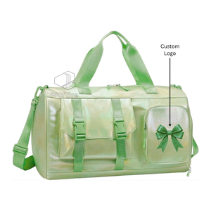 Sac de sport spacieux personnalisé holographique pour cheerleading avec logo personnalisé, sac de week-end pour filles pour l'entraînement de danse et les voyages - Product Image 5