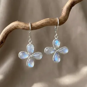 Pendientes colgantes de plata de ley 925 con diseño de flor, piedra lunar arcoíris y trébol, con engaste llamativo, ideales para el verano, regalo para mamá, amuleto de piedra de nacimiento de junio - Product Image 2