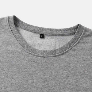 Sudadera Minimalista Básica de Algodón para Hombre, Ideal para Combinar en Capas y para el Uso Diario - Product Image 3