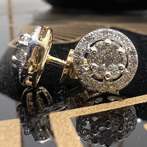 Clou d'oreille en or jaune massif 18 carats avec de vrais bijoux minimalistes en diamant rond et brillant naturel - Product Image 3