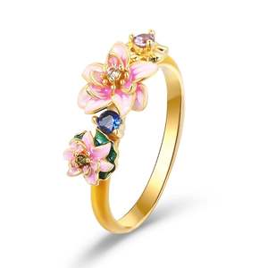 Bague en argent sterling émaillé Jeulia, inspirée des nénuphars dans l'étang, collection Tenderness - Product Image 3
