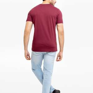 100% เสื้อยืดคอวีคอวีสำหรับผู้ชายทรงโอเวอร์ไซส์ผ้าถักสีพื้น - Product Image 6