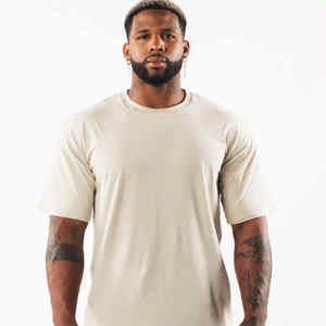 T-shirt en coton léger personnalisé avec short pour hommes Ensemble d'été vierge deux pièces Tissu doux Logo OEM Vêtements décontractés - Product Image 6