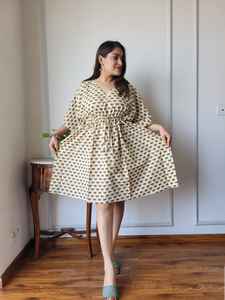 Caftan tie-dye en coton léger sur mesure-Robe courte à col en V avec cravate à la taille pour l'été adapté aux clients de la boutique - Product Image 2