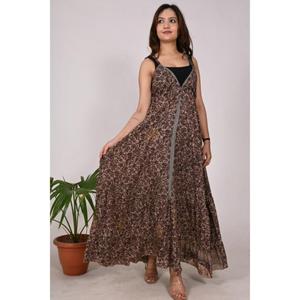 Vestido de Noche Bohemio para Mujer, Elegante, Largo y Fluido, Diseño Cómodo y Ligero, 100% Seda, Estampado Floral, Primavera Verano - Product Image 1