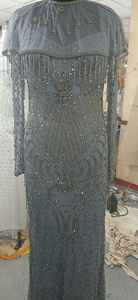 Robe brodée à la main avec des perles - Product Image 6