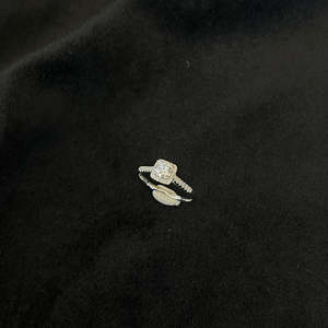 Anillo de Compromiso con Diamante Redondo de Laboratorio de 1.20ctw, Diseño Halo Catedral Pavé, Certificado IGI D-E-F VVSVS, Joyería Ética - Product Image 3
