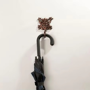 Crochet mural pour manteau grenouille en fonte au design vintage, crochets simples en bois pour décoration intérieure et vêtements utilisés pour porte-manteau - Product Image 1