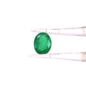 Émeraude naturelle zambienne taille coussin 2,51 carats qualité AAA, pierre précieuse facettée en vrac, couleur verte, formes coussin, poire, pyramide fantaisie, certifiée IGI - Product Image 2