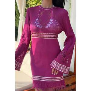 Robe en tricot translucide à manches espagnoles, dos nu et à nouer 2860 - Product Image 3