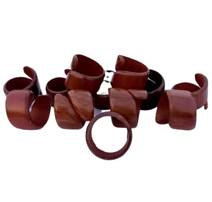 Rond de serviette en bois personnalisé best-seller Décoration de table à manger Rond de serviette en bois ménage mariage Anneaux de serviette en bois faits à la main - Product Image 1