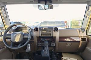 รถกระบะโตโยต้าแลนด์ครุยเซอร์ดับเบิ้ลแค็บ 4x4 มือสองสภาพดี - Product Image 4