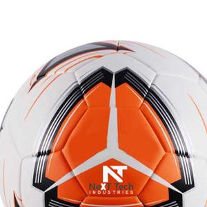 Balón de entrenamiento de fútbol de Next Tech Industries, material de PU para fines de entrenamiento con diseño personalizado y logotipo personalizado - Product Image 5