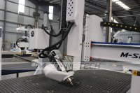 Mesin Ukir Kayu CNC 4 Axis Jinan M-shine Laris untuk Lemari, Pintu Kabinet, Furnitur Kustom, Proyek DIY