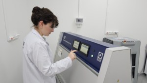 Recubrimiento líquido en aerosol de pintura anticorrosión acrílica industrial para superficies de hormigón metálico Barcos SASEL resistente a los rayos UV Hecho en Turquía - Product Image 6