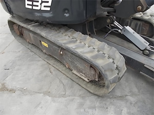 Miniexcavadora BOOBCAT E32i de alta calidad y bien mantenida a la venta lista para enviar 2018 - Product Image 3