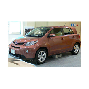 Sedán Ist Usado Económico con Volante a la Izquierda, Asientos de Cuero, Tracción Trasera (RWD) y Control de Crucero Adaptativo (ACC) - Product Image 6