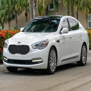 ¡Oferta Imperdible! Kia K900 Premium 2015 Súper Limpio, 420 HP, V8, Tracción Trasera, Color Blanco Perla, Sedán de Lujo - Product Image 1