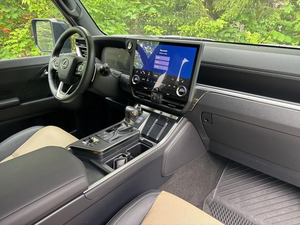 LEXUS GX 550 OVERTRAIL+ 2024, PRIMERA MARCHA, USADO, ESPECIFICACIONES GCC, EN PERFECTO ESTADO - Product Image 2