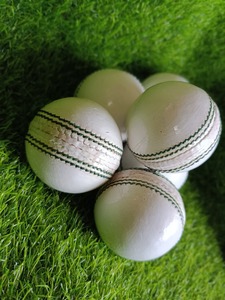 Bate de Béisbol Profesional de Cuero Blanco Personalizado al por Mayor, Bate de Cricket de Entrenamiento de Alta Calidad, Tamaño Estándar, Equipo para Exteriores e Interiores - Product Image 2