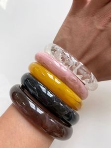 Pulseras y Brazaletes Acrílicos Multicolores Personalizados, Joyería India con Diseño de Ángel para Mujer, Material de Resina para Navidad y Otras Ocasiones - Product Image 6