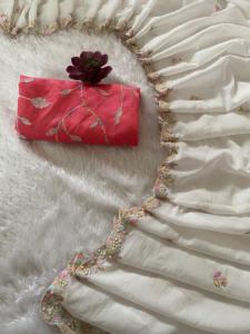 Royal Look Designer Indian Ethnic Saree Latest Traditional <b>White</b> Exclusive Fancy Party Wear Bridal Wear Trend Setter Saree women - Product Image 2