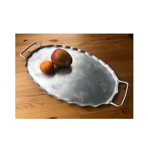 ถาดเสิร์ฟอาหารอลูมิเนียมทำมือสำหรับร้านอาหารโรงแรมและบ้านทรงสี่เหลี่ยมผืนผ้าจากผู้ผลิตอินเดีย - Product Image 1