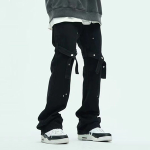 Usine Personnaliser Hommes Mode Street Style Strap Rivet Jeans Pantalon Lâche Personnalisé Cloche-bas Denim Jeans Pantalon pour Hommes - Product Image 6