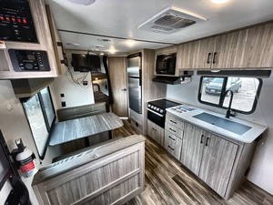 Se vende un K-e-y-s-t-o-ne Passport 219BH usado del 2021, listo para la venta. - Product Image 3