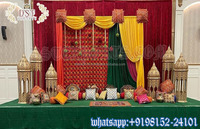 Décoration de scène de nuit pour mariage musulman Décoration de scène de nuit de DJ de mariage tendance Style Desi Décoration de scène de nuit Mehndi