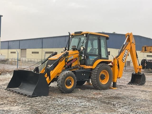 Chargeuse-pelleteuse sur pneus JCB 3DX 4x4 d'occasion pour la construction et les travaux de terrassement - Product Image 2