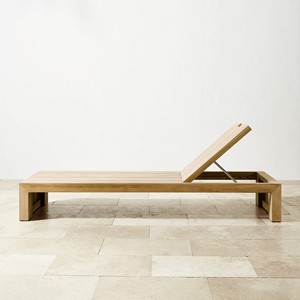 Chaise longue d'extérieur en bois de teck massif au design moderne avec rotin naturel pour villa ou hôtel - Product Image 6