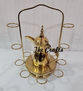 กาต้มน้ำสแตนเลสขัดเงาสีทองพร้อมที่วางแก้ว - Product Image 1