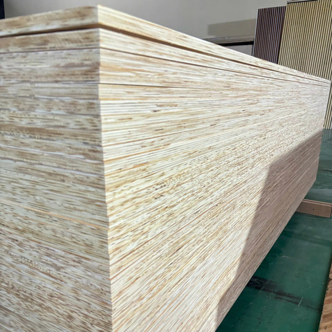 Hot Selling AA Grade 4ft X 8ft Pine Plywood Eco-Friendly Construction Reusable 6-8 Times E0 Model 9/12/15/18mm Thickness