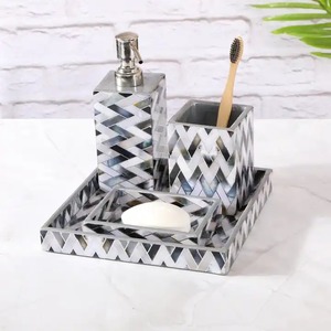 Conjunto de accesorios de baño con incrustaciones de hueso hechas a mano de Nueva colección moderna que incluye dispensador de jabón elegante PARA VENTA DE EXPORTACIÓN DE Villa de Hotel - Product Image 3