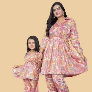 Vestido a juego estampado elegante para madre e hija con patrón coordinado, ideal para fiestas, eventos festivos y salidas familiares - Product Image 1