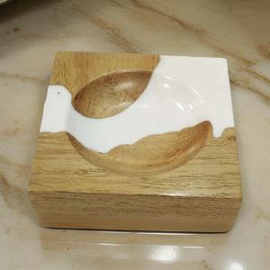 Cendrier en bois carré de luxe fabriqué à la main avec accessoire de poche personnalisé en résine blanche pour fumer des cigares - Product Image 3