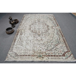 Alfombra turca Vintage, clásica, blanca, Beige, 5,7x9,4 pies, respaldo de látex de lana, patrón de retazos para sala de estar, pasillo, dormitorio de adolescentes - Product Image 1