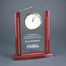 Premio de Acrílico y Bronce de Diseño Moderno 2025, Reloj Pequeño Integrado, Grabado Personalizado, Pieza de Reconocimiento Duradera y Atemporal - Product Image 6