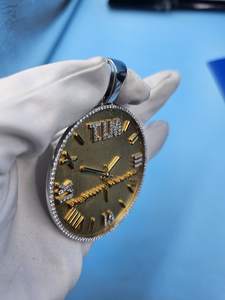 Colgante de Diamante Moissanite Redondo con Incrustaciones de Estilo Vintage Personalizado, Plata 925, Regalo para Fiestas, Colgantes y Dijes de Joyería Fina - Product Image 3